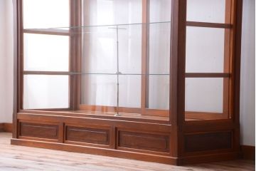 アンティーク家具　和製アンティーク　極めて珍しい逸品　上品な総欅の最高級特大ガラスケース