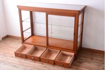アンティーク家具　和製アンティーク　極めて珍しい逸品　上品な総欅の最高級特大ガラスケース