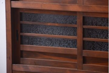 アンティーク家具　和製アンティーク　結霜ガラス入り!古い木製の水屋箪笥(収納棚・食器棚)