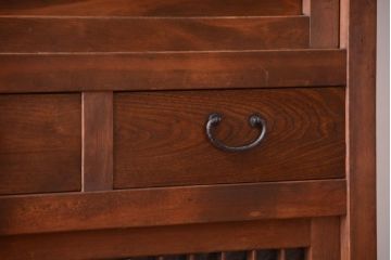 アンティーク家具　和製アンティーク　結霜ガラス入り!古い木製の水屋箪笥(収納棚・食器棚)