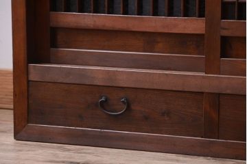 アンティーク家具　和製アンティーク　結霜ガラス入り!古い木製の水屋箪笥(収納棚・食器棚)