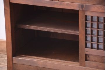 アンティーク家具　和製アンティーク　結霜ガラス入り!古い木製の水屋箪笥(収納棚・食器棚)