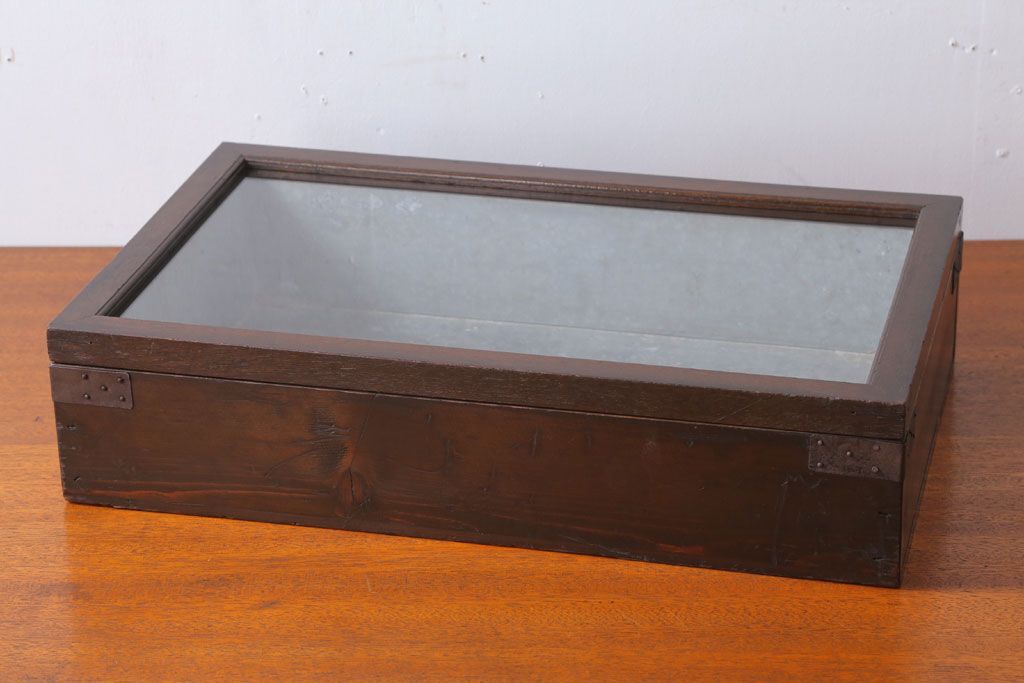 アンティーク雑貨　アンティーク　古い木製のコレクションボックス(ガラスケース)(1)