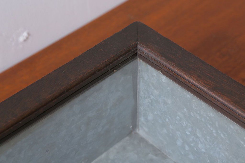 アンティーク家具　アンティーク　古い木製のコレクションボックス(2)