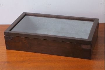 アンティーク家具　アンティーク　古い木製のコレクションボックス(2)