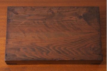 アンティーク家具　アンティーク　古い木製のコレクションボックス(2)