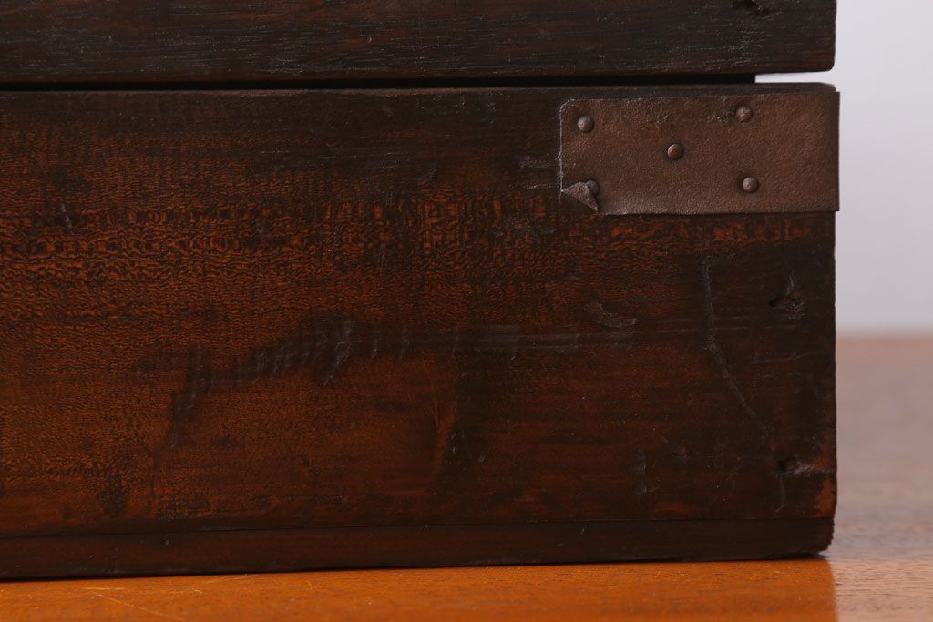 アンティーク家具　アンティーク　古い木製のコレクションボックス(3)