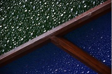 大正ロマン　当時物色ガラス!総欅材のアンティーク明り取り(1)