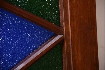 大正ロマン　当時物色ガラス!総欅材のアンティーク明り取り(2)