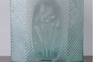 アンティーク雑貨　昭和レトロ　プレスガラスのアンティークキャンディーポット(砂糖壺)