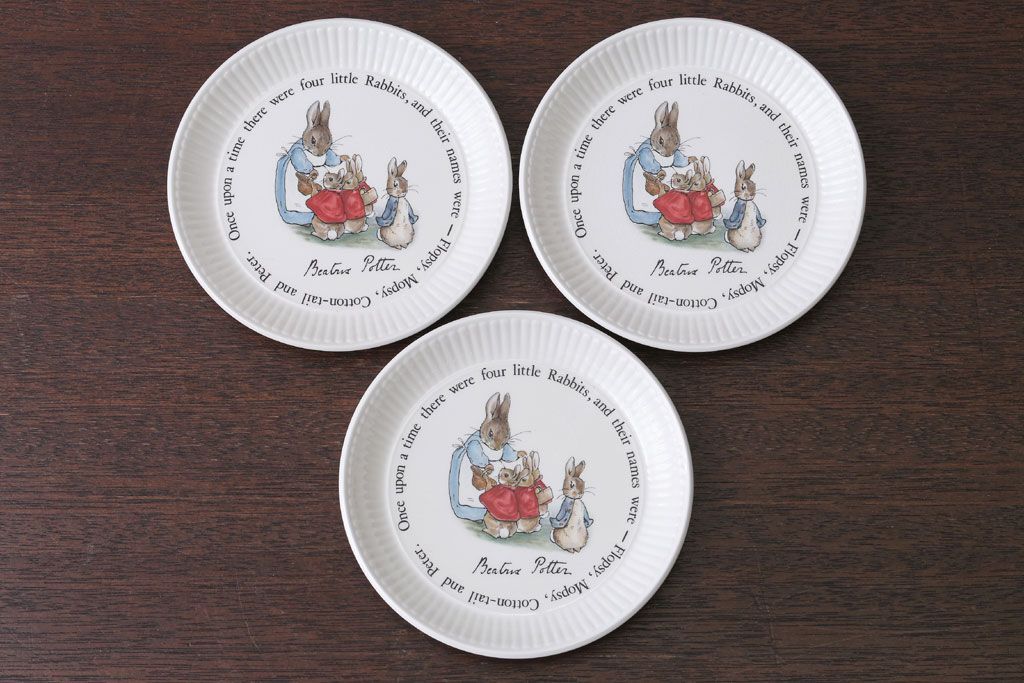 アンティーク雑貨　中古　イギリスWedgwood(ウェッジウッド)　ピーターラビット　コンポート皿3枚セット