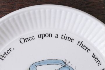 アンティーク雑貨　中古　イギリスWedgwood(ウェッジウッド)　ピーターラビット　コンポート皿3枚セット