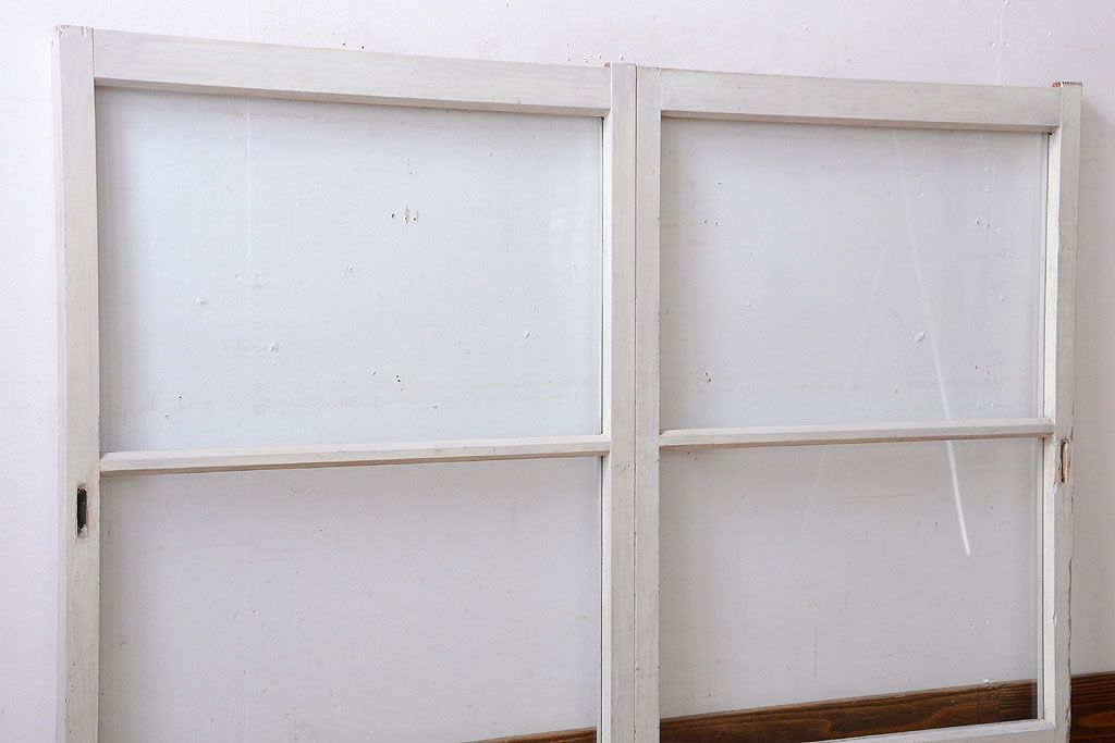 アンティークペイント　レトロな小さいガラス戸2枚セット(窓)
