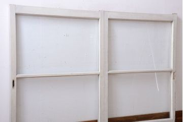 アンティークペイント　レトロな小さいガラス戸2枚セット(窓)