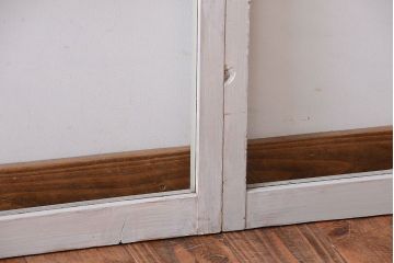アンティークペイント　レトロな小さいガラス戸2枚セット(窓)