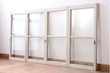 アンティークペイント　レトロな小さいガラス戸4枚セット(窓)