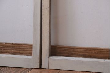 アンティークペイント　レトロな小さいガラス戸4枚セット(窓)