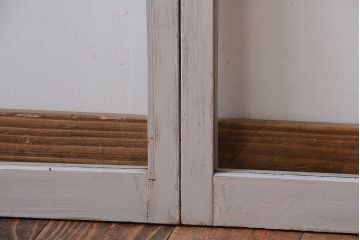 アンティークペイント　レトロな小さいガラス戸4枚セット(窓)