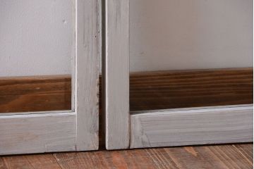 アンティークペイント　レトロな小さいガラス戸4枚セット(窓)