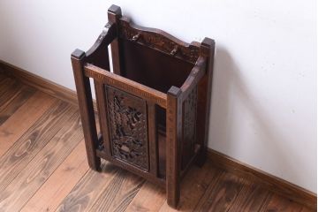 アンティーク雑貨　中古　民芸家具　軽井沢彫りの傘立て