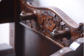 アンティーク雑貨　中古　民芸家具　軽井沢彫りの傘立て