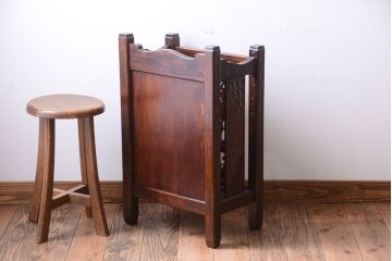 アンティーク雑貨　中古　民芸家具　軽井沢彫りの傘立て
