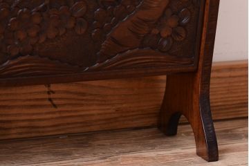 中古　民芸家具　軽井沢彫りのマガジンラック
