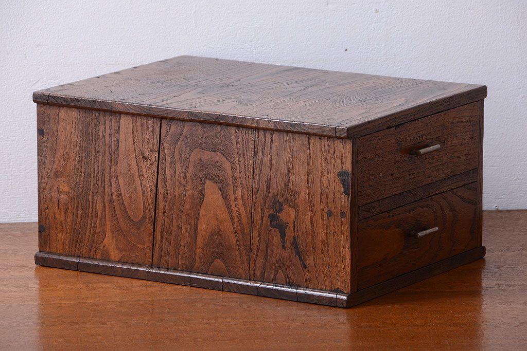 アンティーク家具　和製アンティーク　古い木の2杯小引き出し