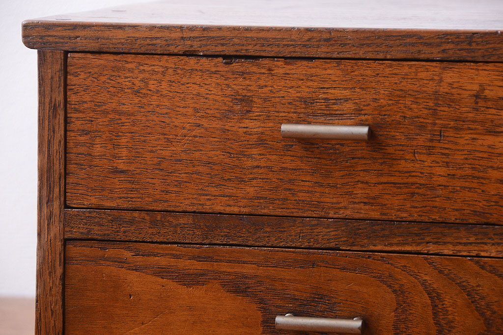 アンティーク家具　和製アンティーク　古い木の2杯小引き出し