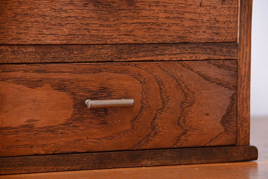 アンティーク家具　和製アンティーク　古い木の2杯小引き出し