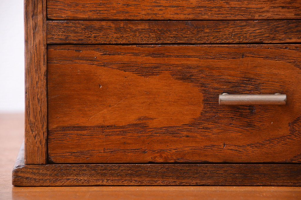 アンティーク家具　和製アンティーク　古い木の2杯小引き出し