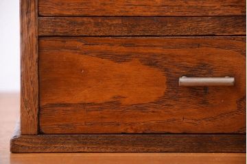 アンティーク家具　和製アンティーク　古い木の2杯小引き出し