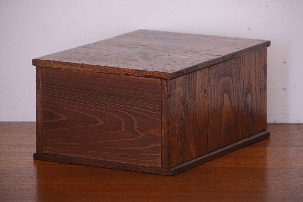 アンティーク家具　和製アンティーク　古い木の2杯小引き出し