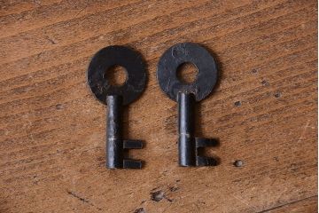 アンティーク家具　古民具・骨董　明治〜大正　前面栗材!アンティーク最上箪笥(2)