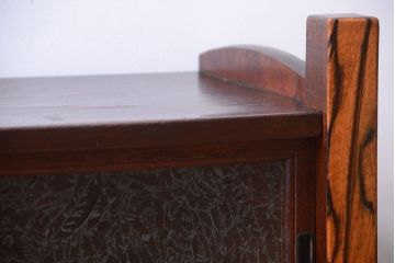 アンティーク家具　和製アンティーク　黒柿・欅材!結霜ガラス引き戸の置床(置き床)