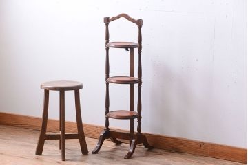 アンティーク雑貨　イギリスアンティーク　ウォールナット材の折り畳み式ケーキスタンド(1)