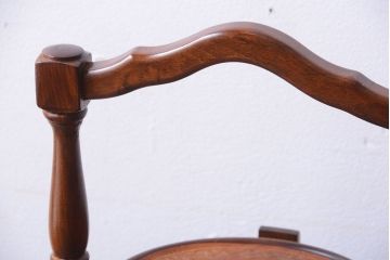 アンティーク雑貨　イギリスアンティーク　ウォールナット材の折り畳み式ケーキスタンド(1)