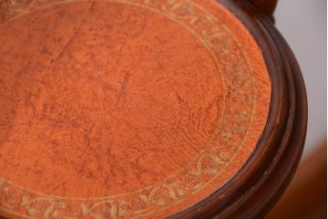 アンティーク雑貨　イギリスアンティーク　ウォールナット材の折り畳み式ケーキスタンド(1)