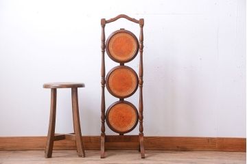 アンティーク家具　イギリスアンティーク　ウォールナット材の折り畳み式ケーキスタンド(2)