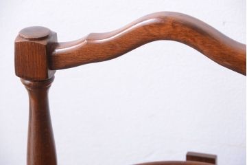 アンティーク家具　イギリスアンティーク　ウォールナット材の折り畳み式ケーキスタンド(2)