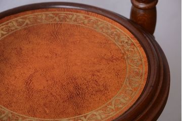 アンティーク家具　イギリスアンティーク　ウォールナット材の折り畳み式ケーキスタンド(2)