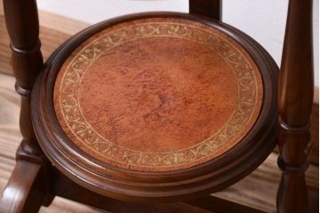 アンティーク家具　イギリスアンティーク　ウォールナット材の折り畳み式ケーキスタンド(2)