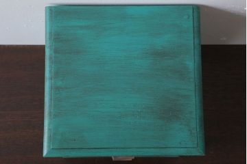 アンティーク家具　アンティークペイント　小ぶりなグリーンカラーの2杯小引き出し