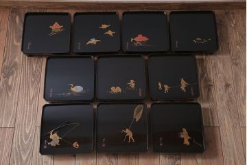 古民具・骨董　柴田是真(是眞)図変わり蒔絵　脚付膳(一人膳)10客セット(箱付き)