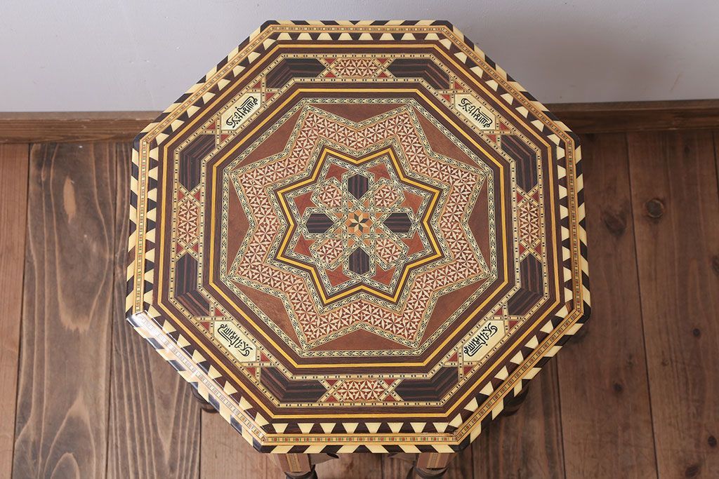 アンティーク雑貨　中古　アジアンテイスト　小物収納付き!サイドテーブル