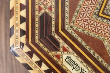 アンティーク雑貨　中古　アジアンテイスト　小物収納付き!サイドテーブル