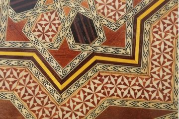 アンティーク雑貨　中古　アジアンテイスト　小物収納付き!サイドテーブル