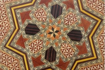 アンティーク雑貨　中古　アジアンテイスト　小物収納付き!サイドテーブル