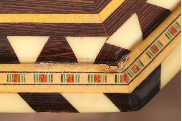 アンティーク雑貨　中古　アジアンテイスト　小物収納付き!サイドテーブル