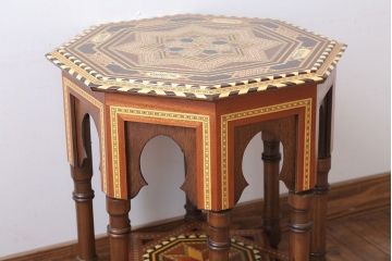 アンティーク雑貨　中古　アジアンテイスト　小物収納付き!サイドテーブル